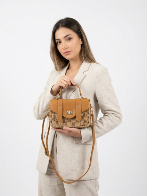 Sac à Main Tressé avec Rabat Camel